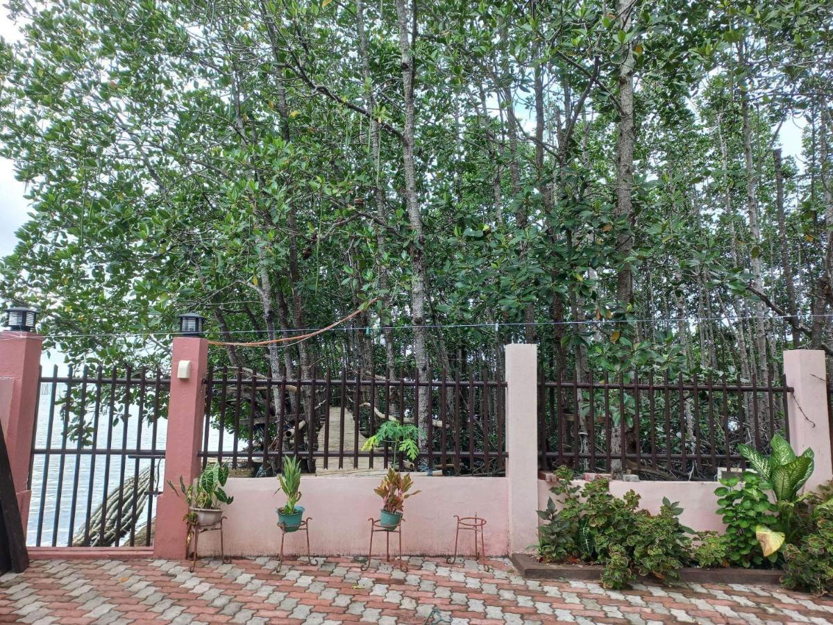 Cabrera Guest House Exgreen Bamboo Guimaras Nueva Valencia ภายนอก รูปภาพ
